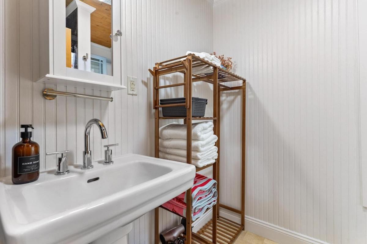 Bare Feet Bungalow -Close To Beach & Dog Friendly Gulfport Luaran gambar