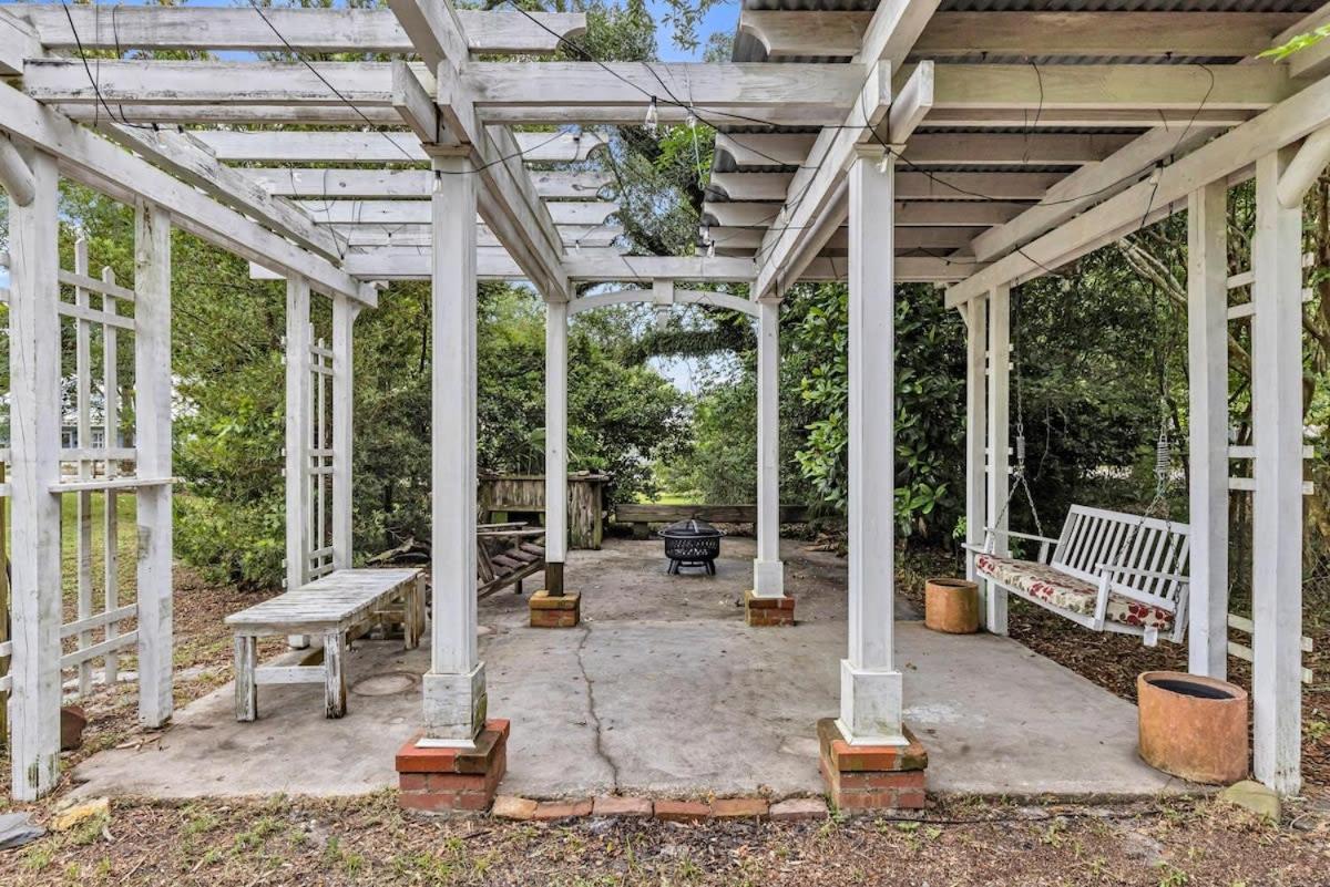 Bare Feet Bungalow -Close To Beach & Dog Friendly Gulfport Luaran gambar