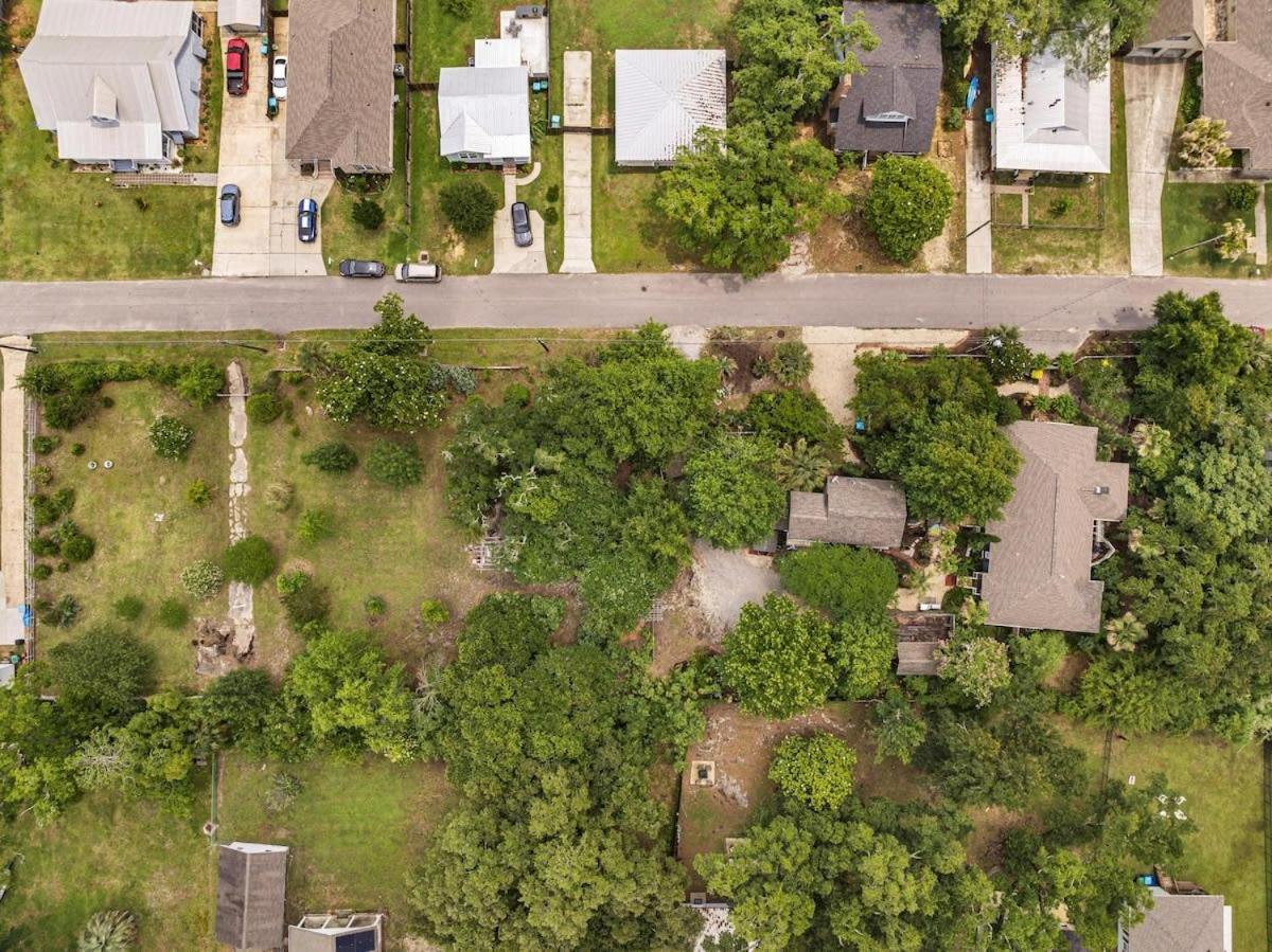 Bare Feet Bungalow -Close To Beach & Dog Friendly Gulfport Luaran gambar