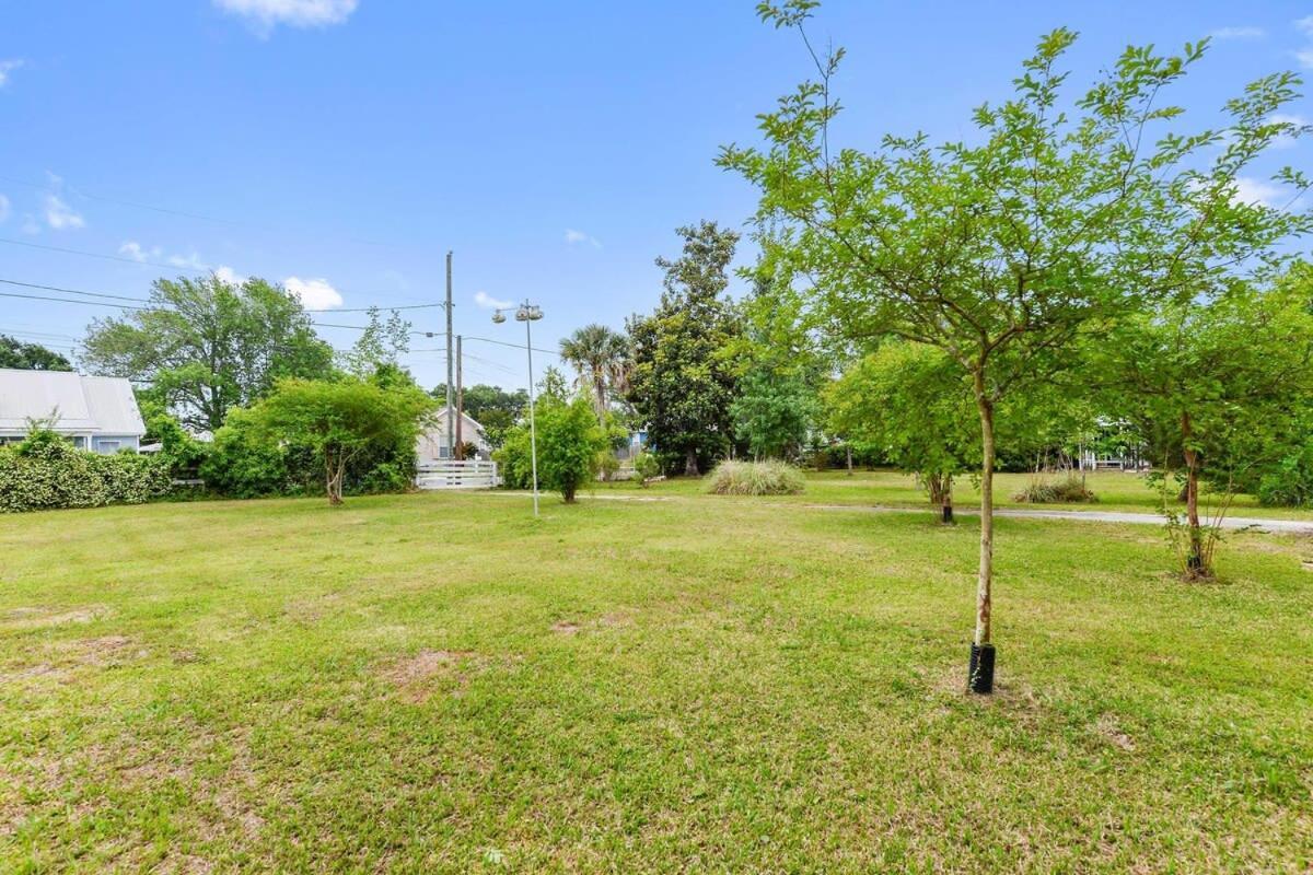 Bare Feet Bungalow -Close To Beach & Dog Friendly Gulfport Luaran gambar