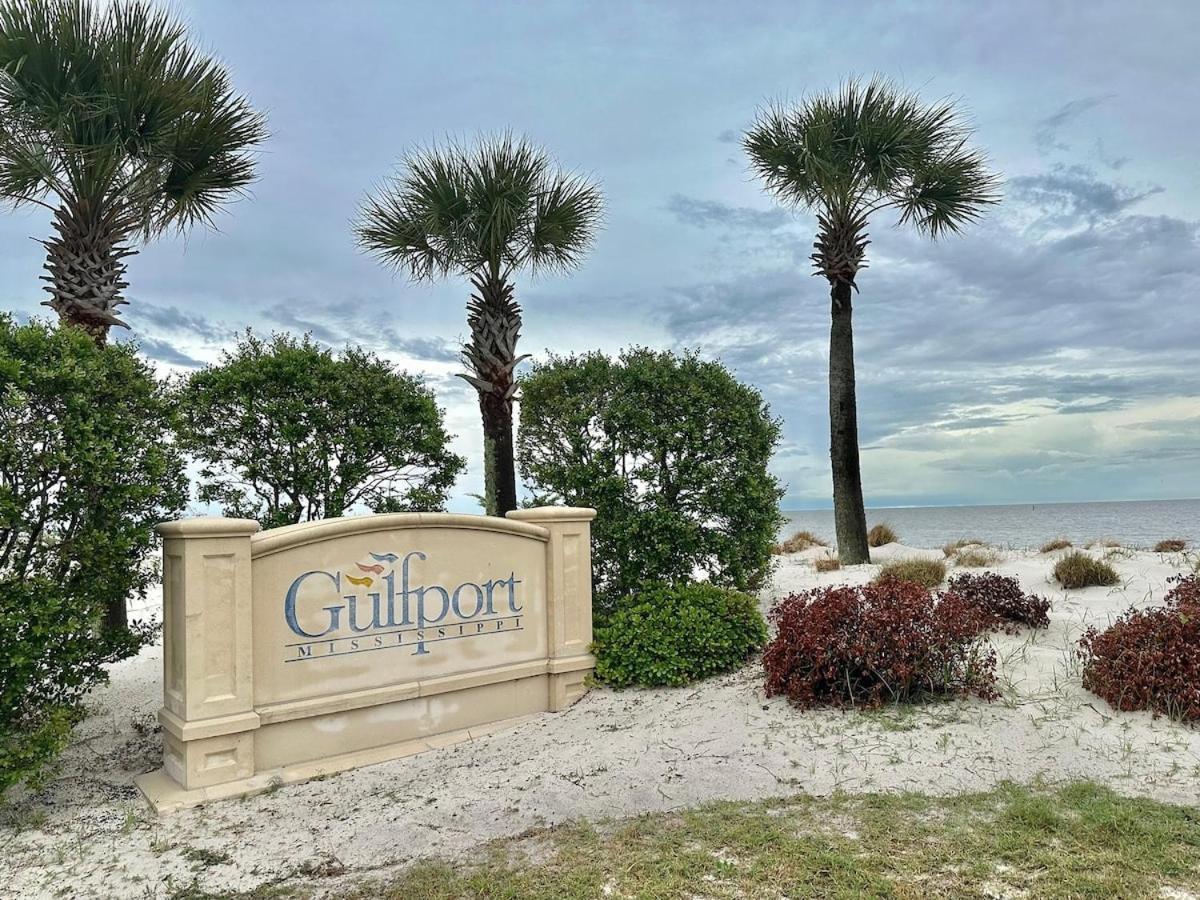 Bare Feet Bungalow -Close To Beach & Dog Friendly Gulfport Luaran gambar